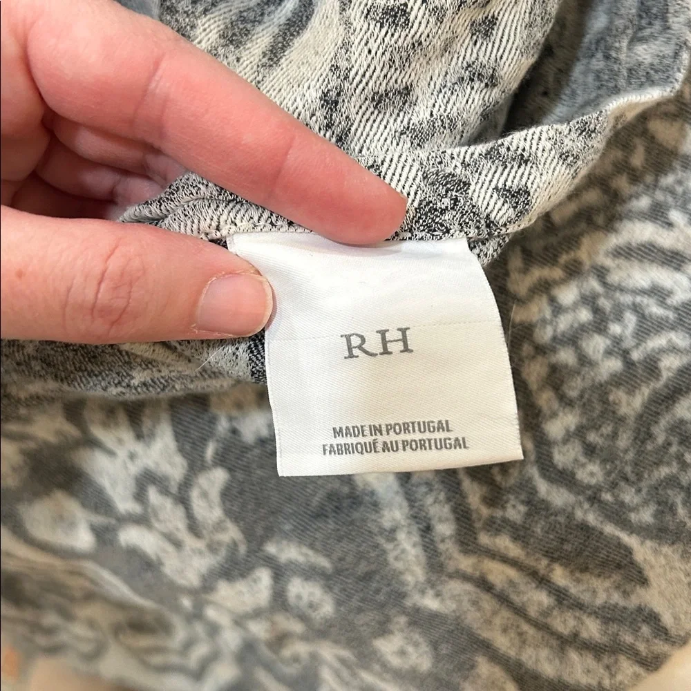 Restoration Hardware Castillo Medallion California King Duvet Cover